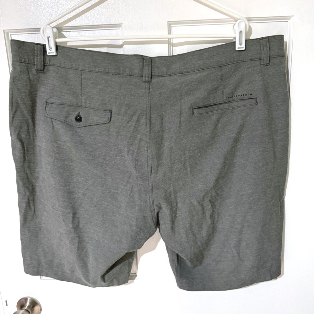 TravisMathew Mens Grey Green Heathered Performance Golf Hybrid Shorts Size 42 - Picture 3 of 4